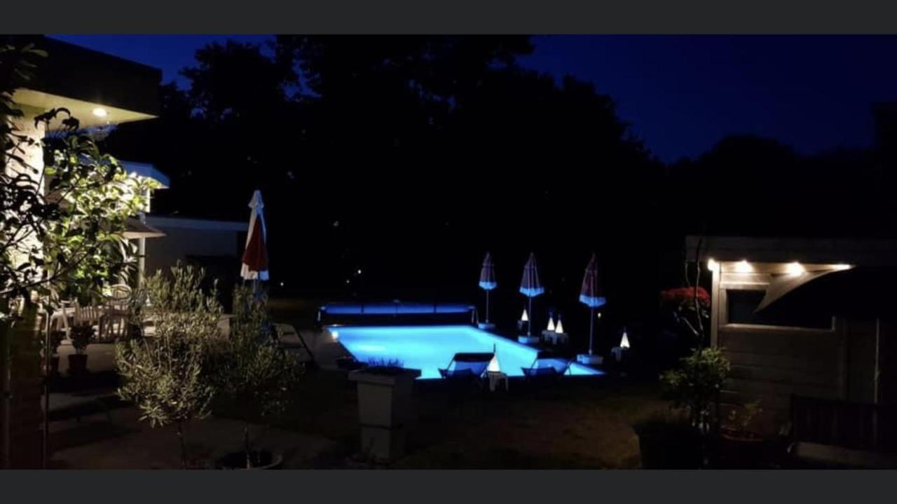 B&B Maison Saint Tropez アイントホーフェン エクステリア 写真