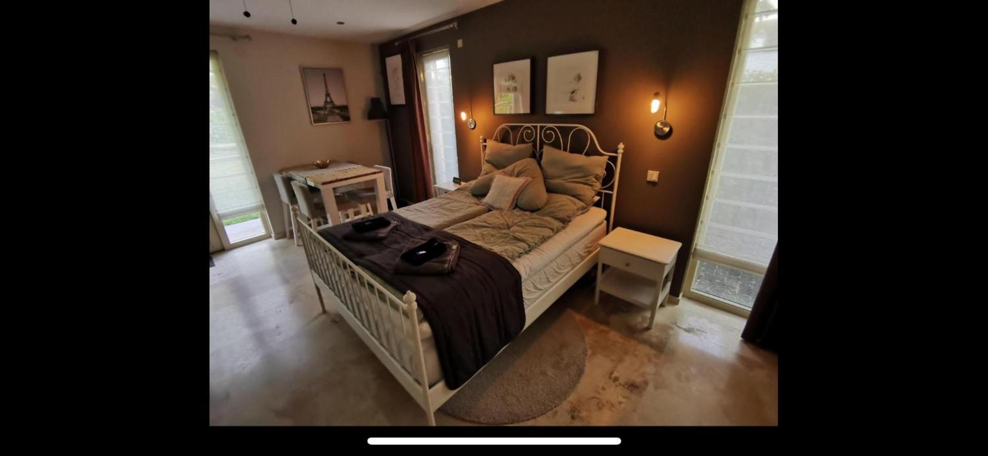 B&B Maison Saint Tropez アイントホーフェン 部屋 写真
