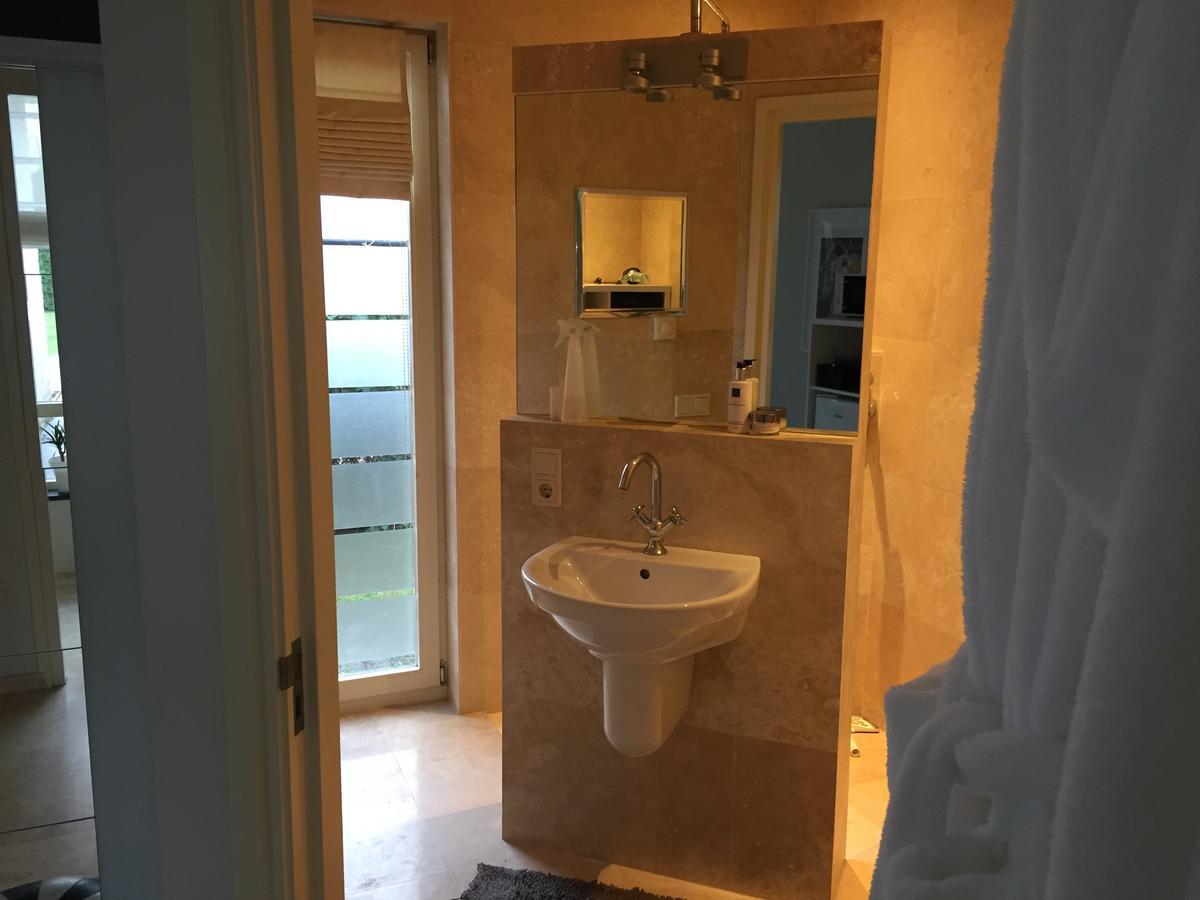 B&B Maison Saint Tropez アイントホーフェン エクステリア 写真